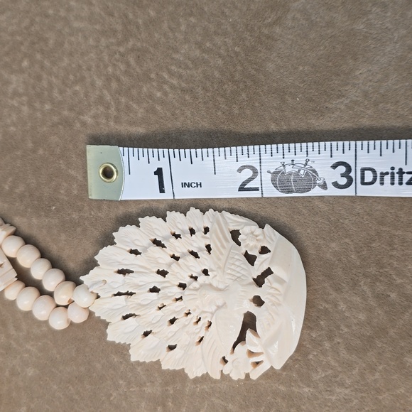 Vintage Carved Peacock Beaded Necklace - Picture 5 of 8